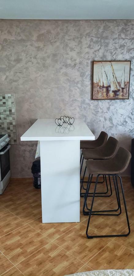 Appartement Oassis à Bar Extérieur photo